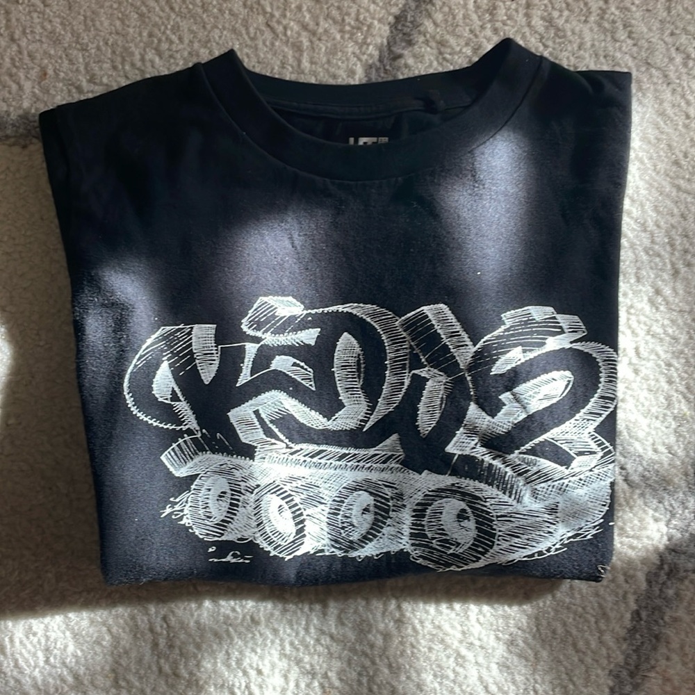 Uniqlo x KAWS Black tshirt youth size 9-10